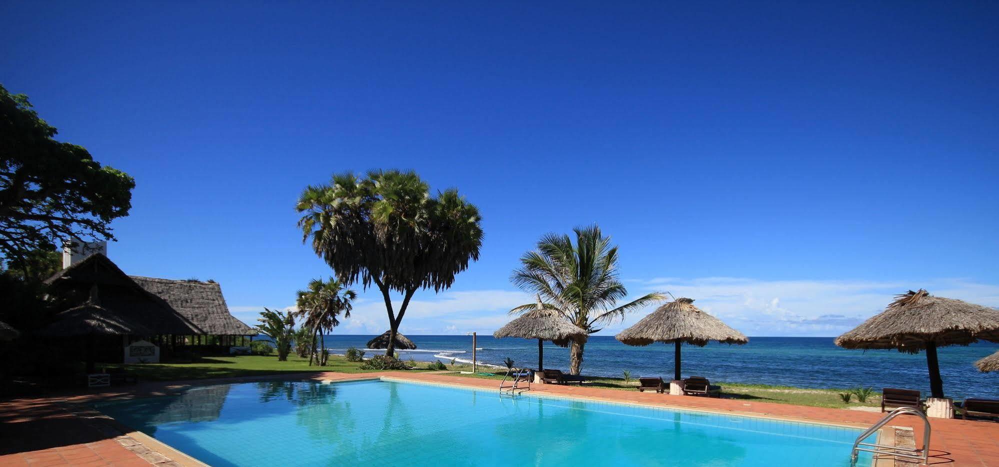 Amani Beach Resort Kutani Extérieur photo
