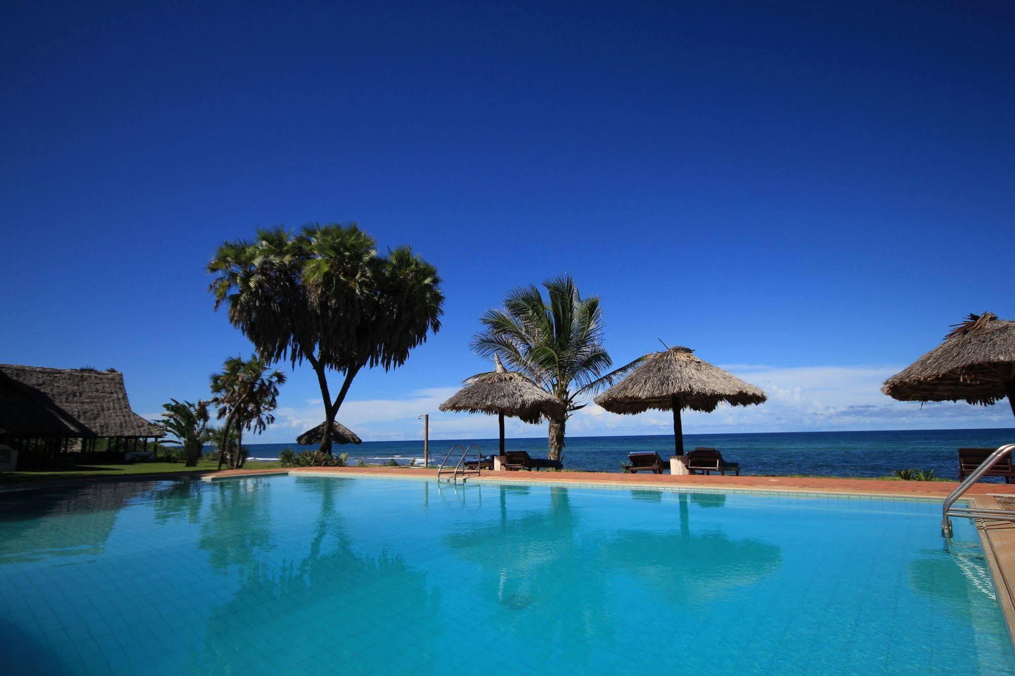 Amani Beach Resort Kutani Extérieur photo