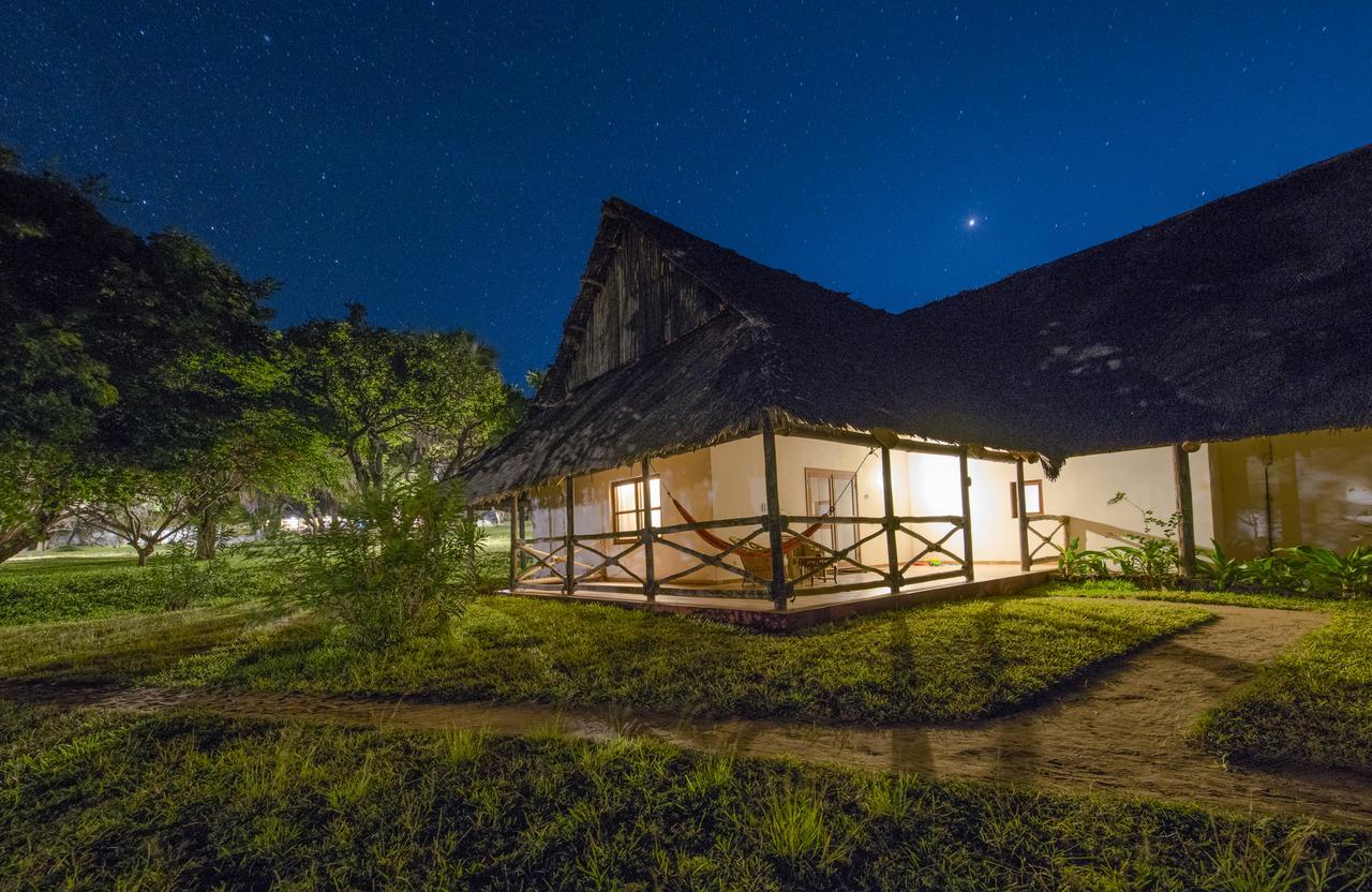 Amani Beach Resort Kutani Extérieur photo